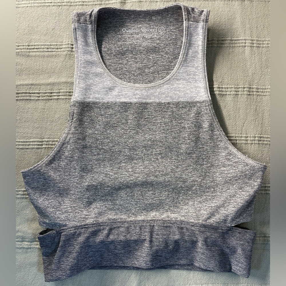 Outdoor voices workout top/sports bra size XS.. runs small